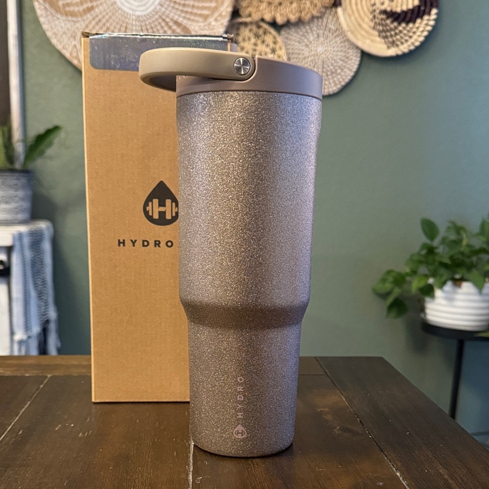Hydrojug Birthday Bash, MIST
Sport (32oz)! New!